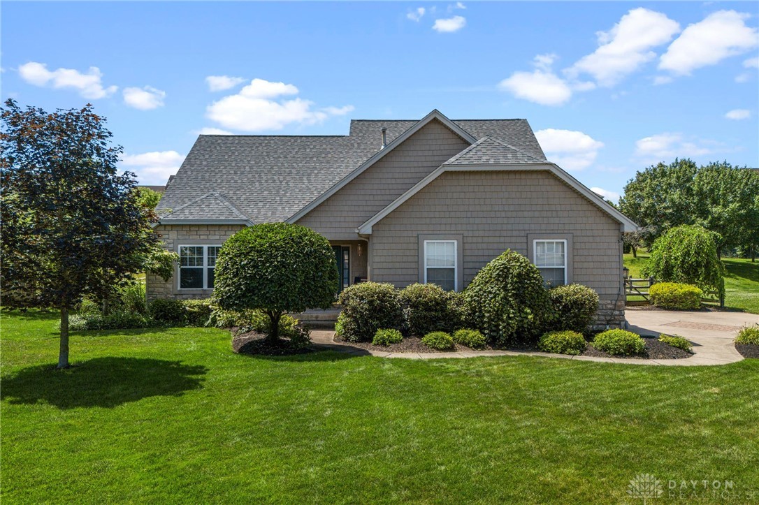 55 Martin Lane Springboro, OH 45066 - Photo 2 of 60
