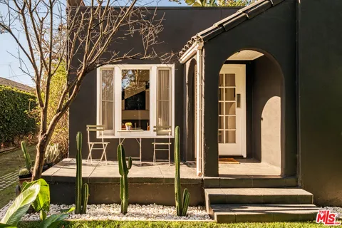 a view of house with a outdoor space