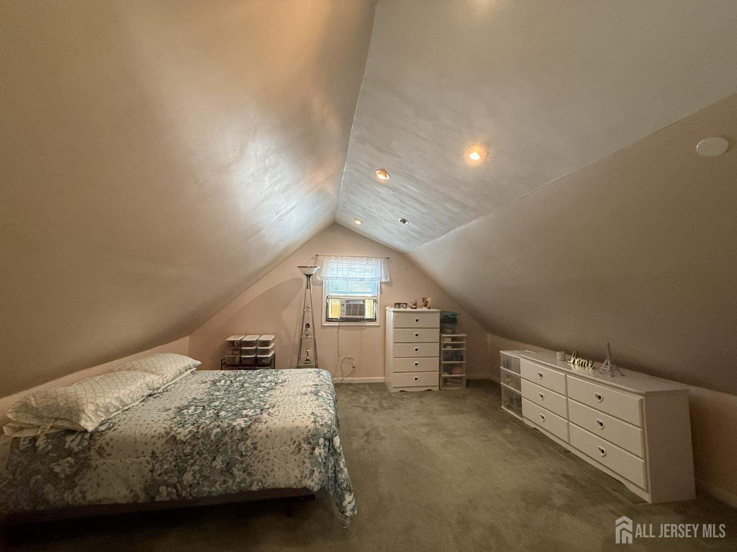 39 Stratford Road East Brunswick, NJ 08816 - Photo 13 of 26