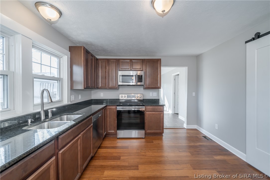 5685 Pumping Station Road Southeast Elizabeth, IN 47117 - Photo 6 of 46 Gallery Image 6
