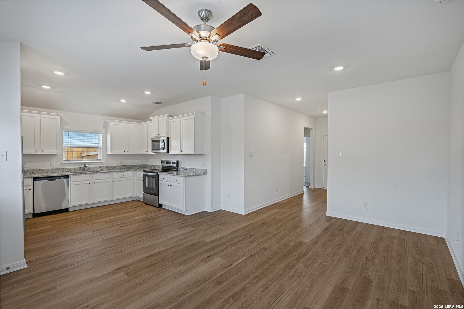 16104 Farmer Lytle, TX 78052 - Photo 8 of 28