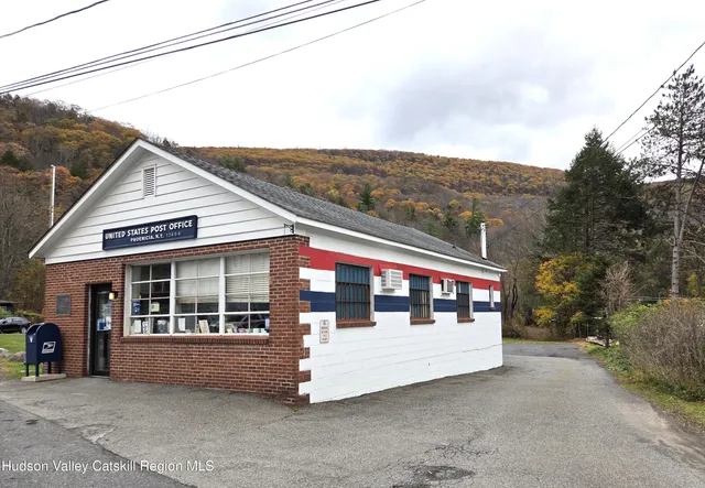 $300,000 | 8 Mt Ava Maria Road, Unit 8 MOUNT AVA MARIA DR, Phoenicia, NY 12464