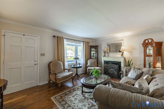 6201 Barrister Road Chesterfield, VA 23832 - Photo 4 of 37