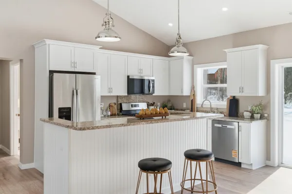 $399,900 | 2824 East B Avenue, Plainwell, MI 49080