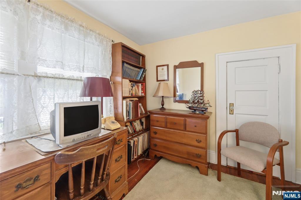485 River Road New Milford, NJ 07646 - Photo 18 of 26