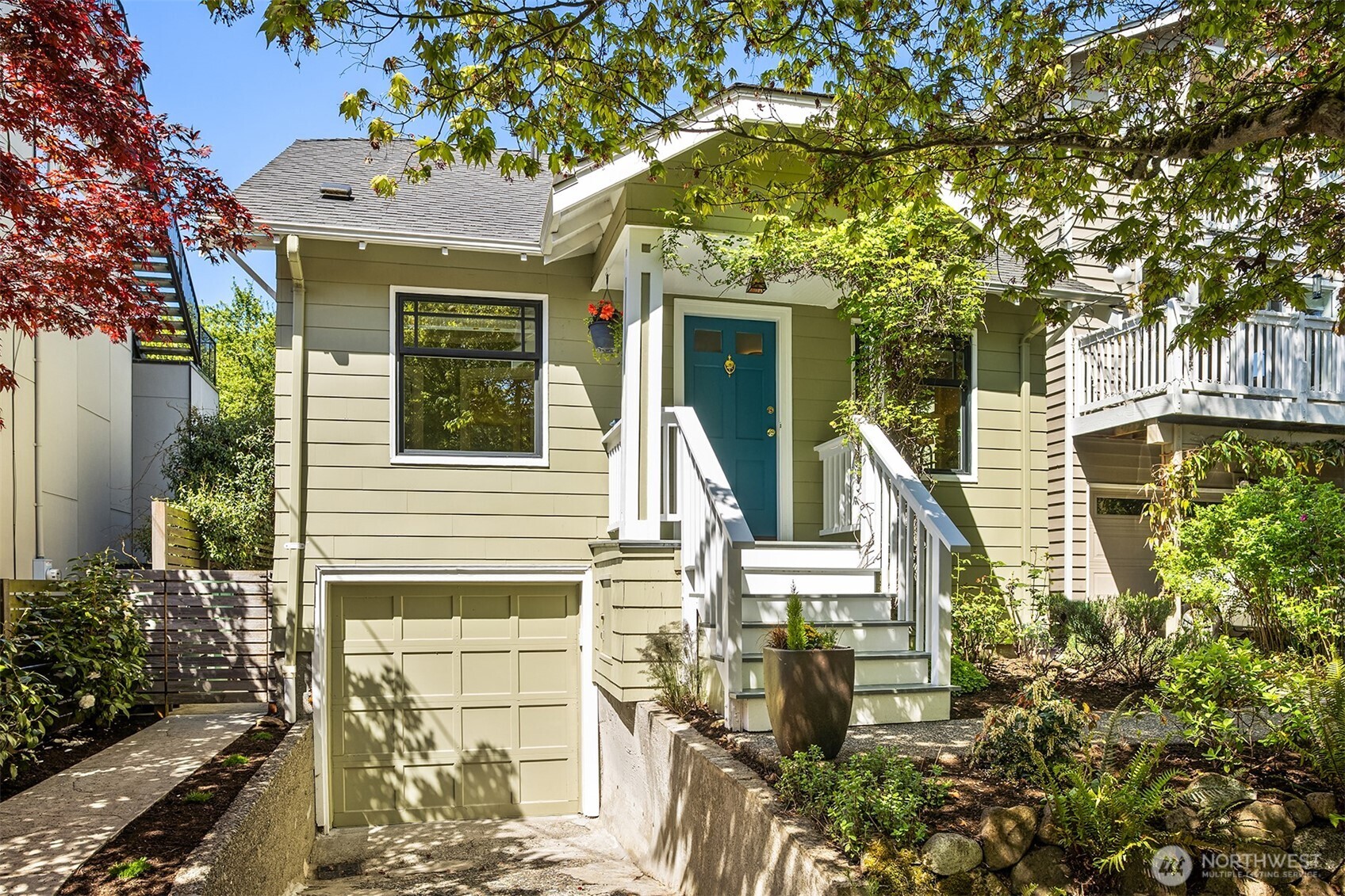 546 North 75th Street Seattle, WA 98103 - Photo 1 of 36