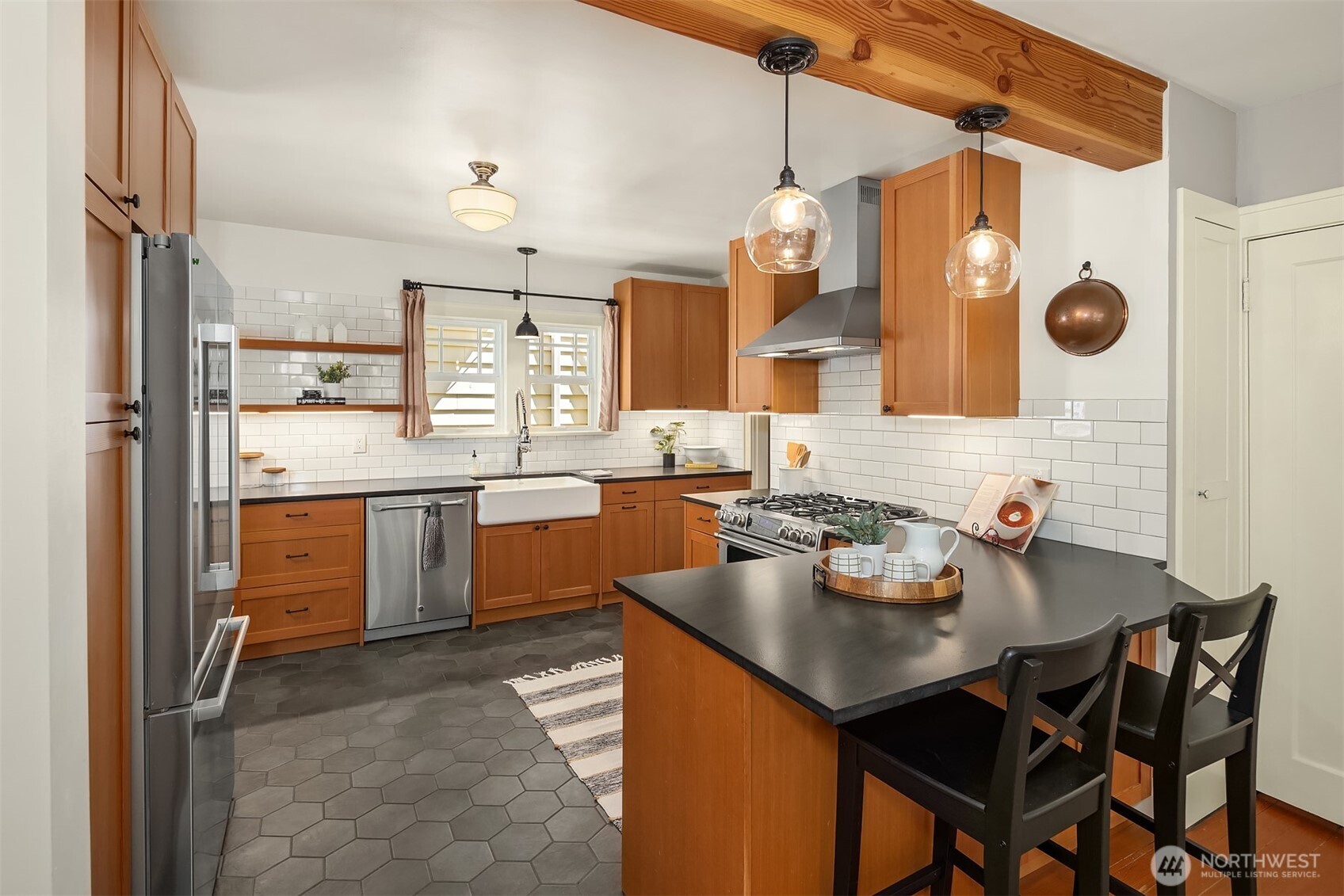 546 North 75th Street Seattle, WA 98103 - Photo 12 of 36