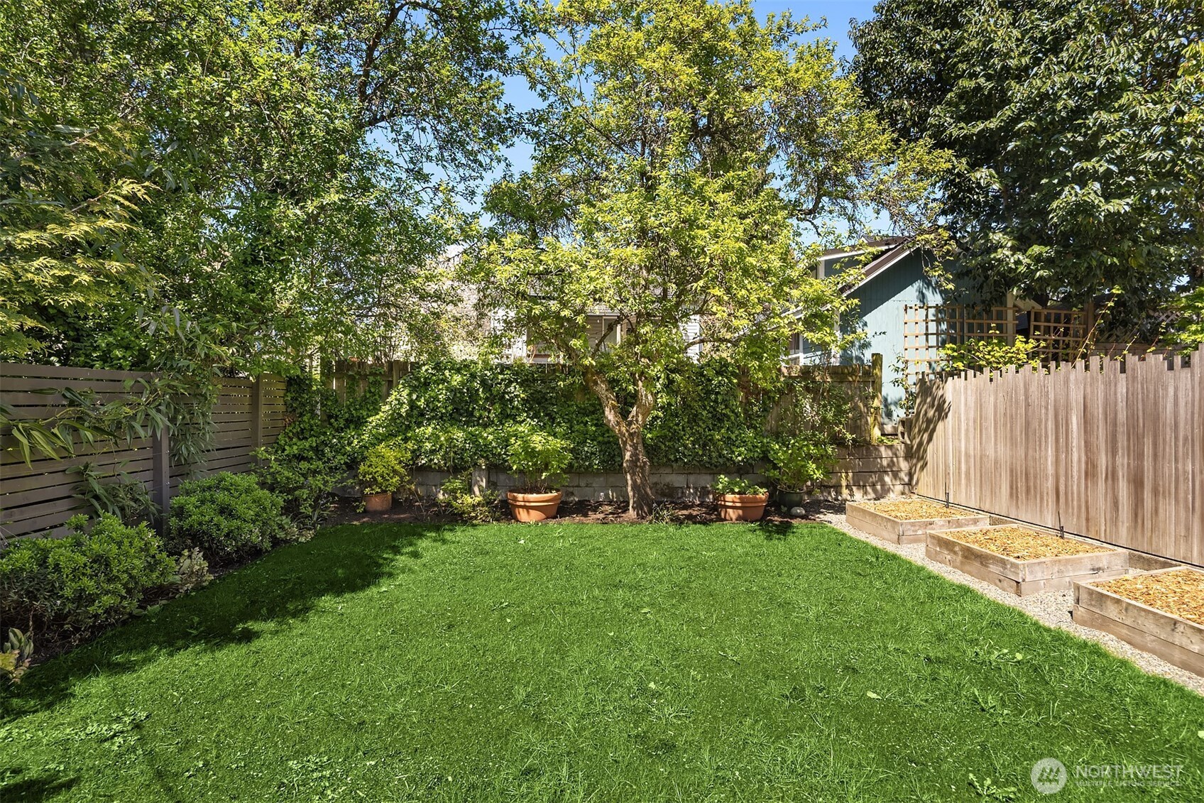 546 North 75th Street Seattle, WA 98103 - Photo 29 of 36
