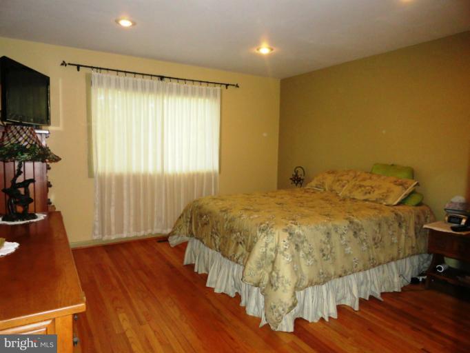 3440 Birch Hollow Road Baltimore, MD 21208 - Photo 11 of 21 Bedroom (Master) 2