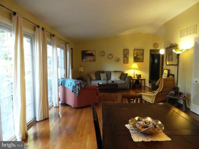 3440 Birch Hollow Road Baltimore, MD 21208 - Photo 5 of 21 Living Room/Dining Room