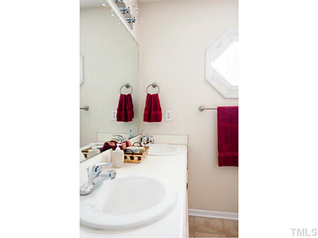 152 Melksham Road Wake Forest, NC 27587 - Photo 20 of 22 Gallery Image 20