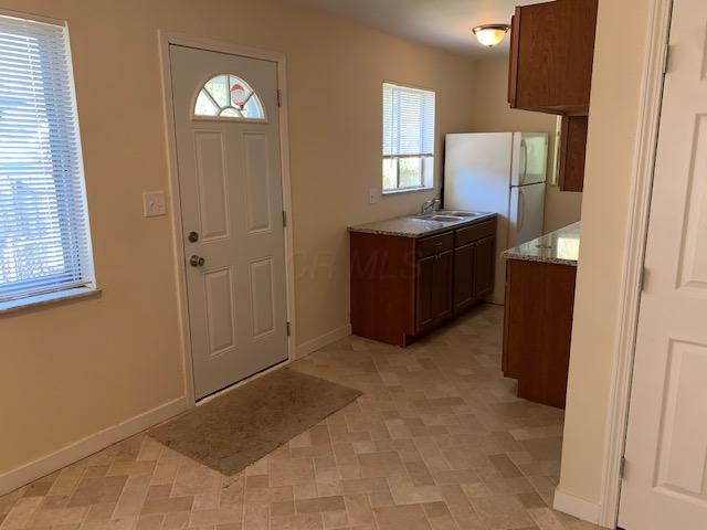 858 Stockbridge Road Columbus, OH 43207 - Photo 9 of 25 Gallery Image 9