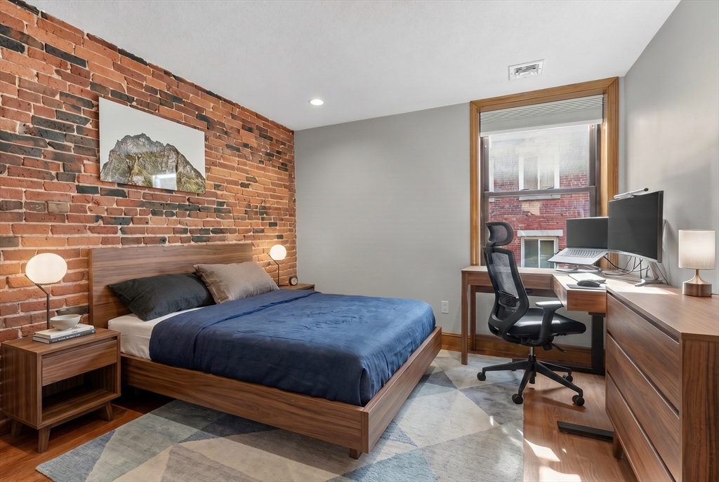 269 North Street, Unit 2 Boston, MA 02113 - Photo 4 of 9