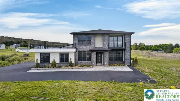 $975,000 | 1160 Dayne Drive, Lehighton, PA 18235