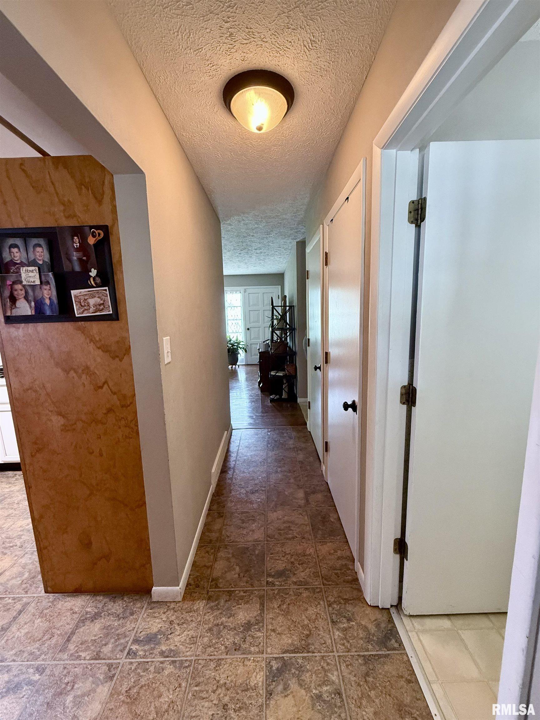 1225 Stanton Airport Road Riverton, IL 62561 - Photo 18 of 55