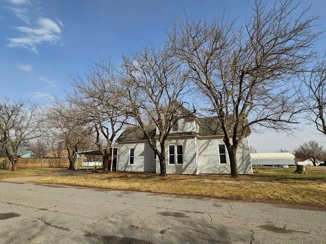 $149,000 | 510 Ave C Northwest, Childress, TX 79201