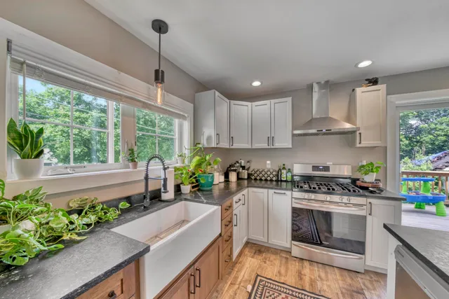 $399,000 | 86 Chestnut Street, Claremont, NH 03743