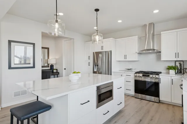 $649,900 | 10030 Corral Way, Victoria, MN 55318