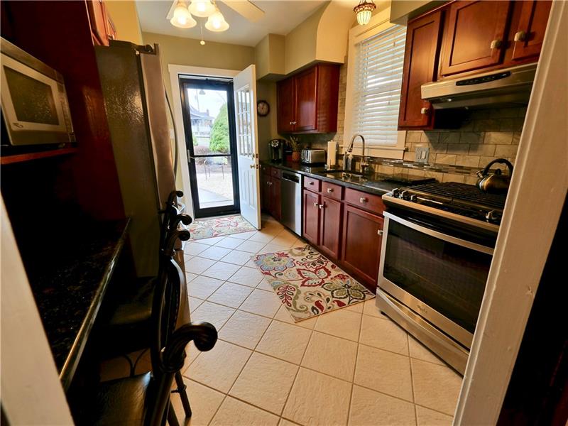 4453 Stilley Road Pittsburgh, PA 15227 - Photo 8 of 24 Gallery Image 8