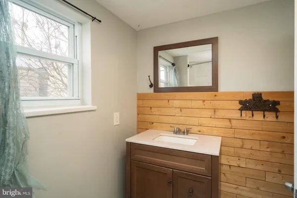 $1,500 | 3265 Salmon Street, Philadelphia, PA 19134