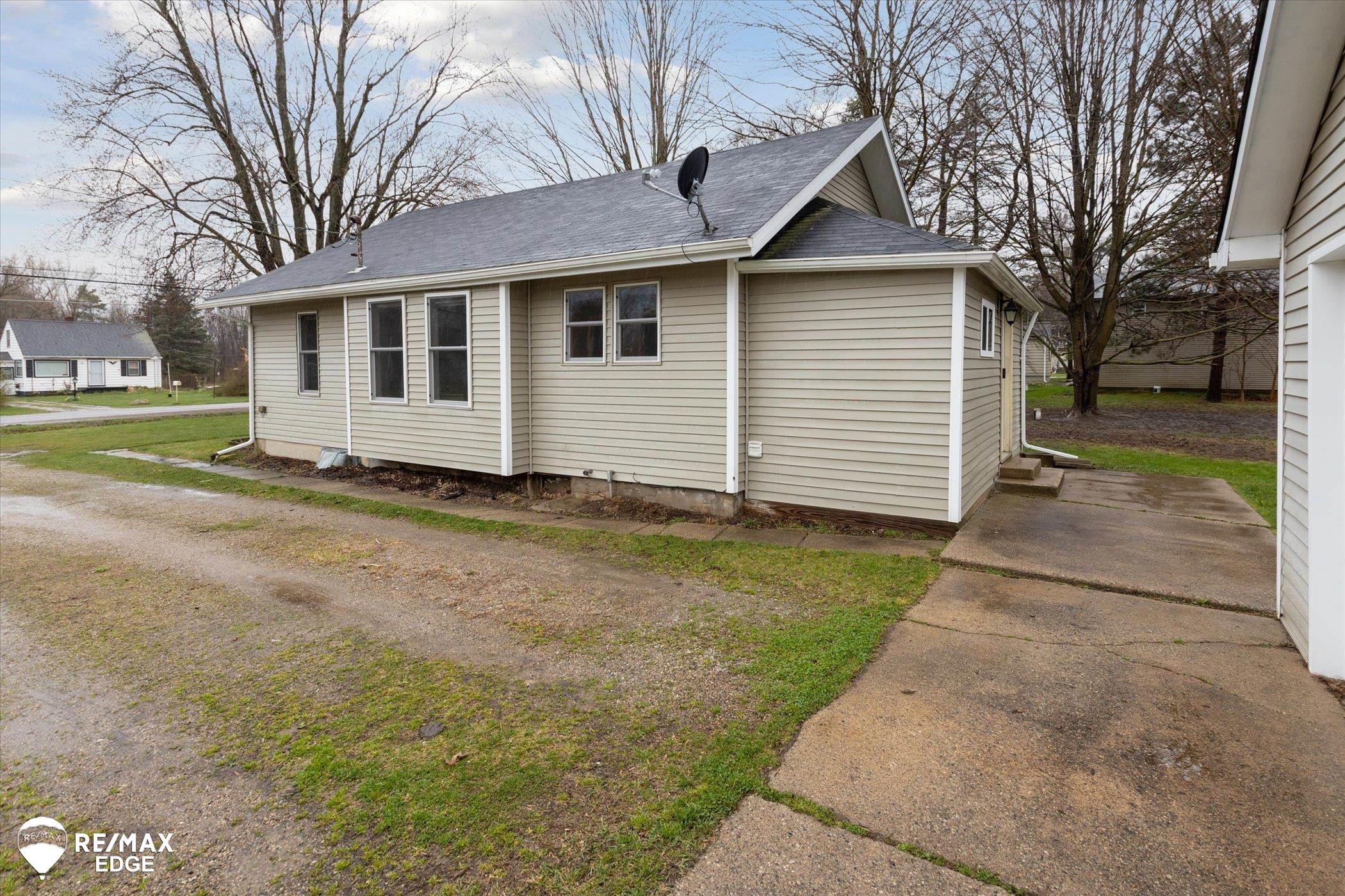7449 East Coldwater Road Davison, MI 48423 - Photo 33 of 36 50138554-81c420f7-b4b1-4fcb-9d9f-cbe6230beaac.JPG