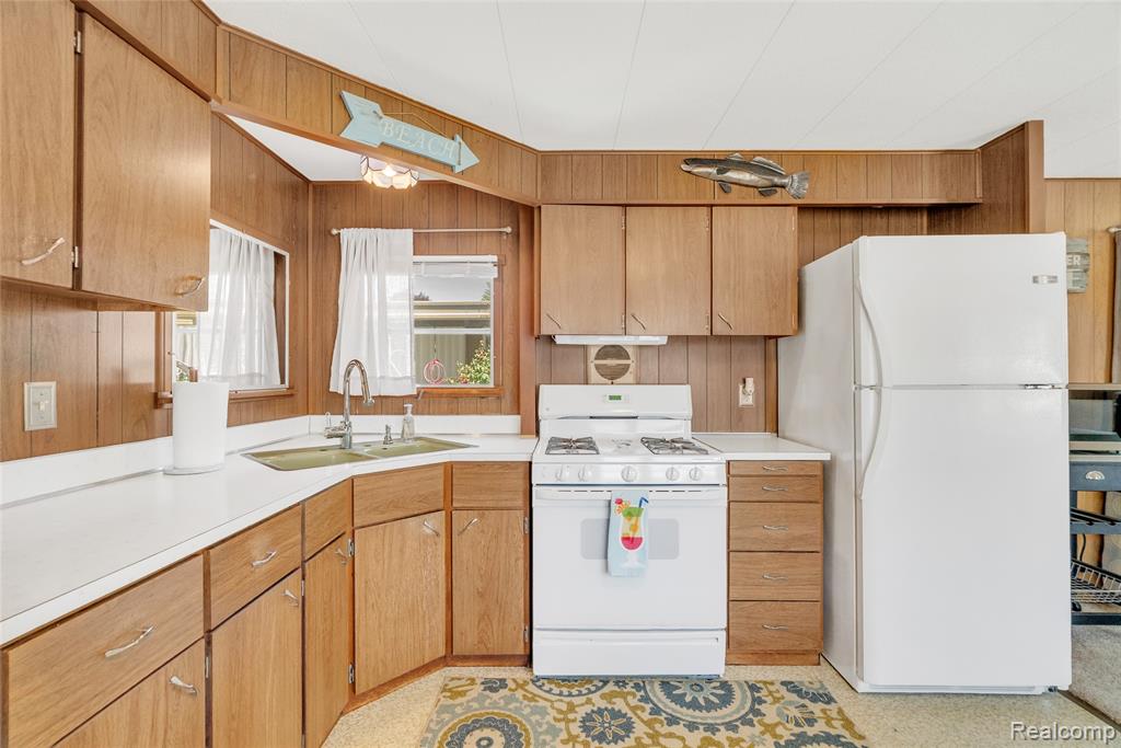 5203 Main Street, Unit 160 Lexington, MI 48450 - Photo 6 of 23