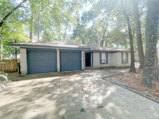 $1,995 | 13 North Deerfoot Circle, The Woodlands, TX 77380