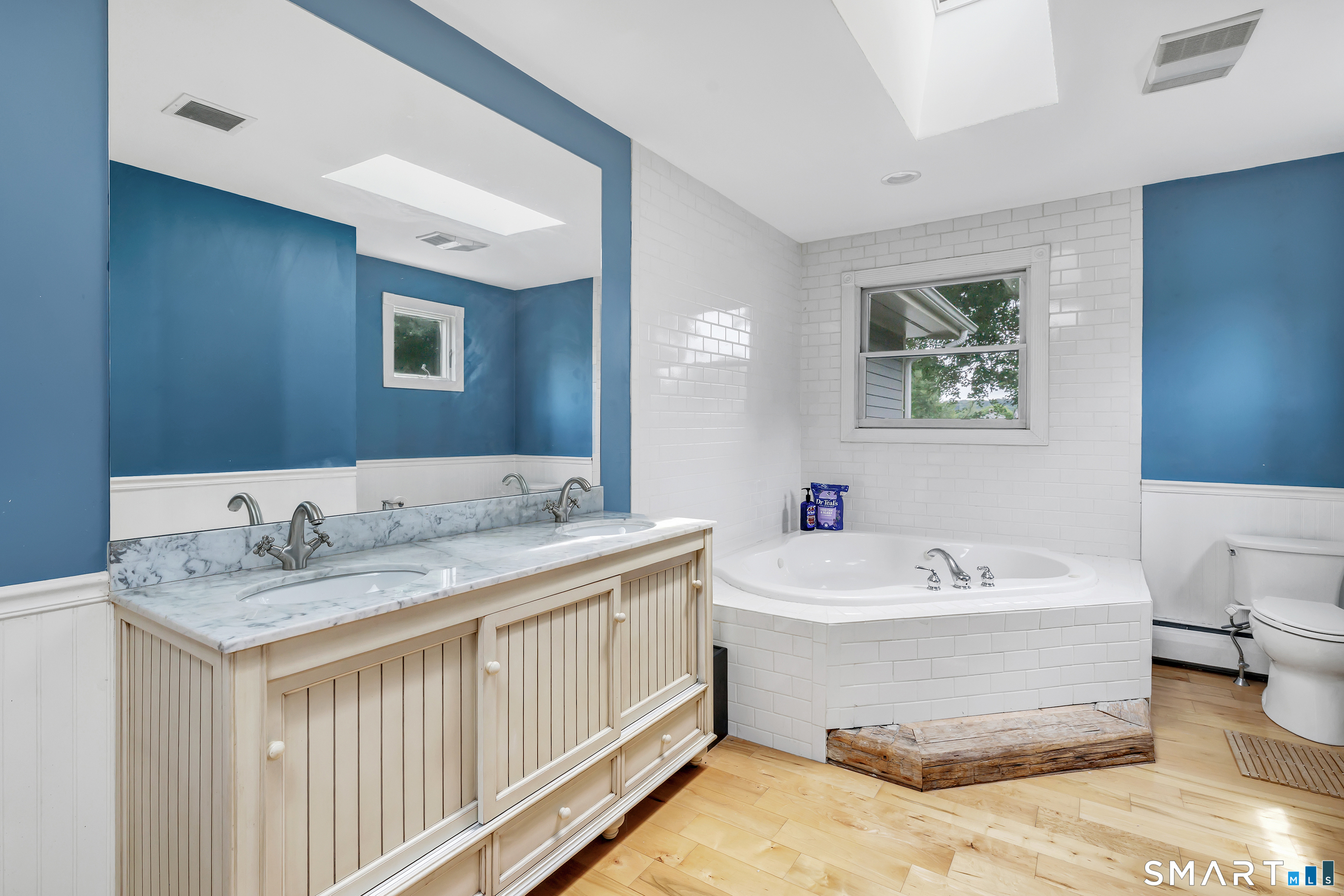 47 Sorghum Road Shelton, CT 06484 - Photo 25 of 40 2nd Floor Primary Bath