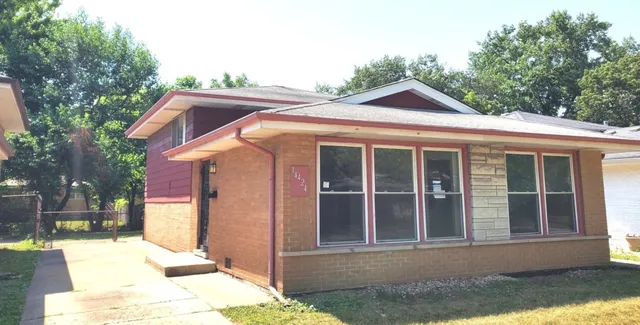 $2,700 | 14424 Sanderson Avenue, Dolton, IL 60419