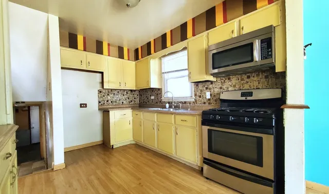 $2,700 | 14424 Sanderson Avenue, Dolton, IL 60419