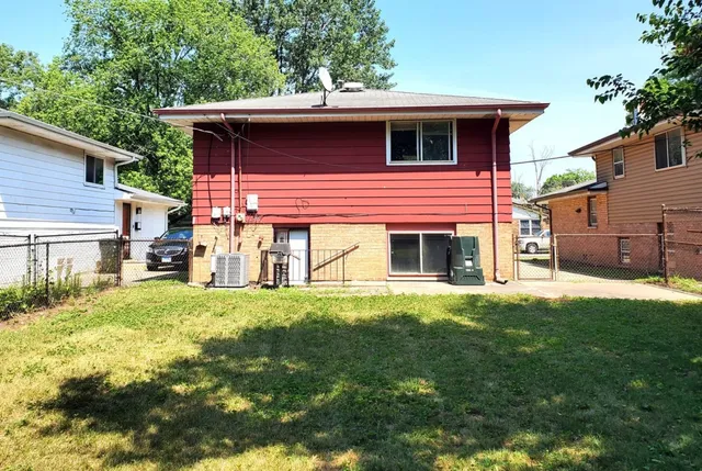 $2,700 | 14424 Sanderson Avenue, Dolton, IL 60419