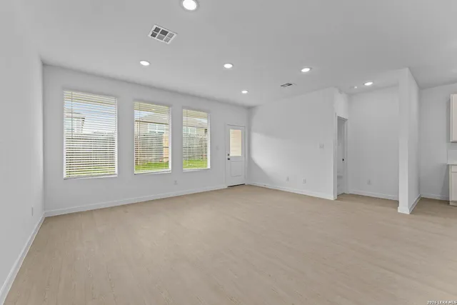 $295,000 | 2323 Fort Davis Pass, Marion, TX 78124