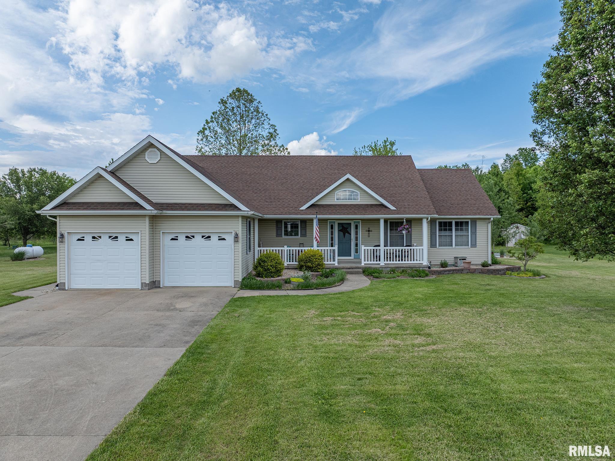 5175 Baker Road Salem, IL 62881 - Photo 1 of 42