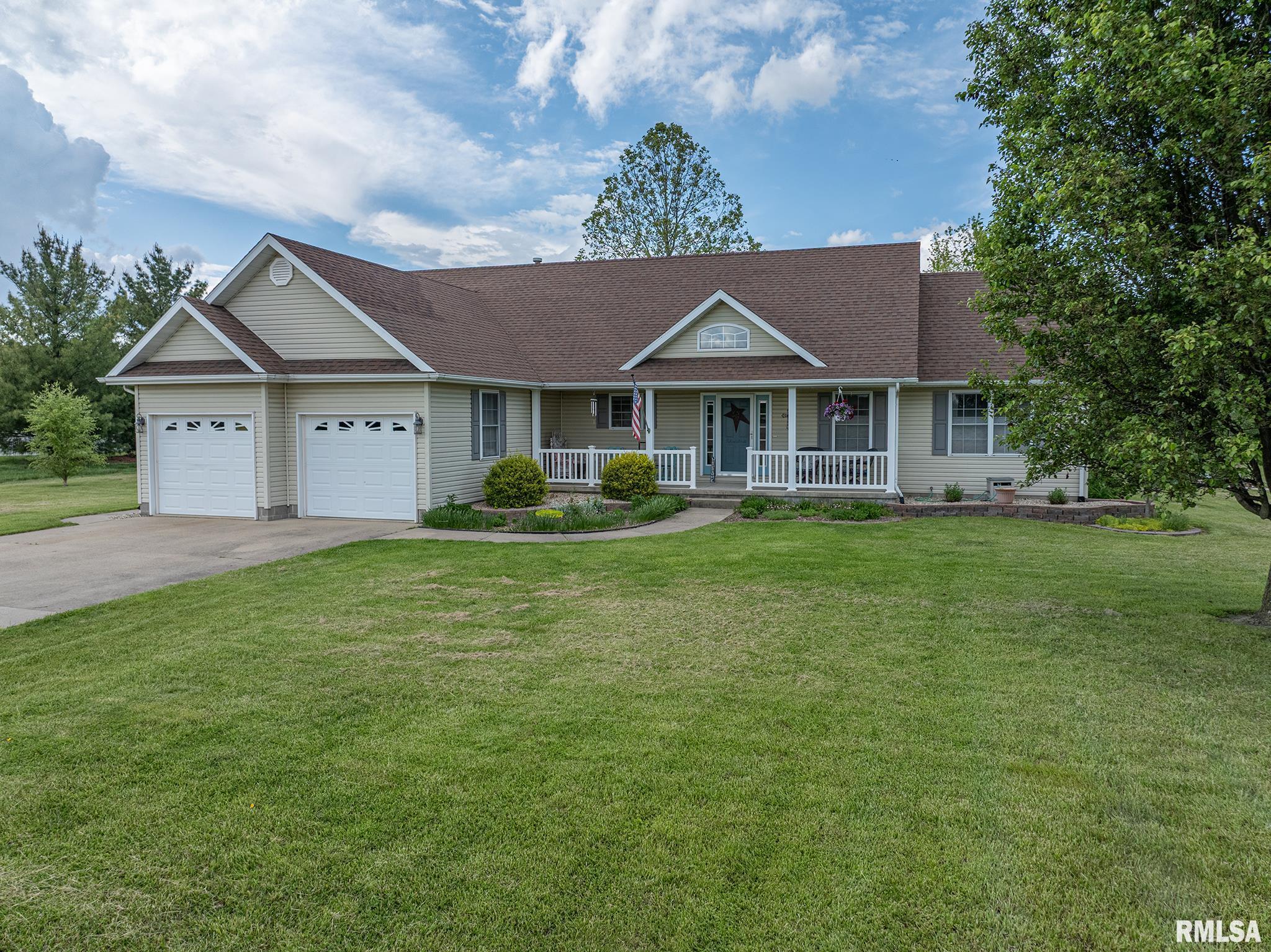 5175 Baker Road Salem, IL 62881 - Photo 3 of 42