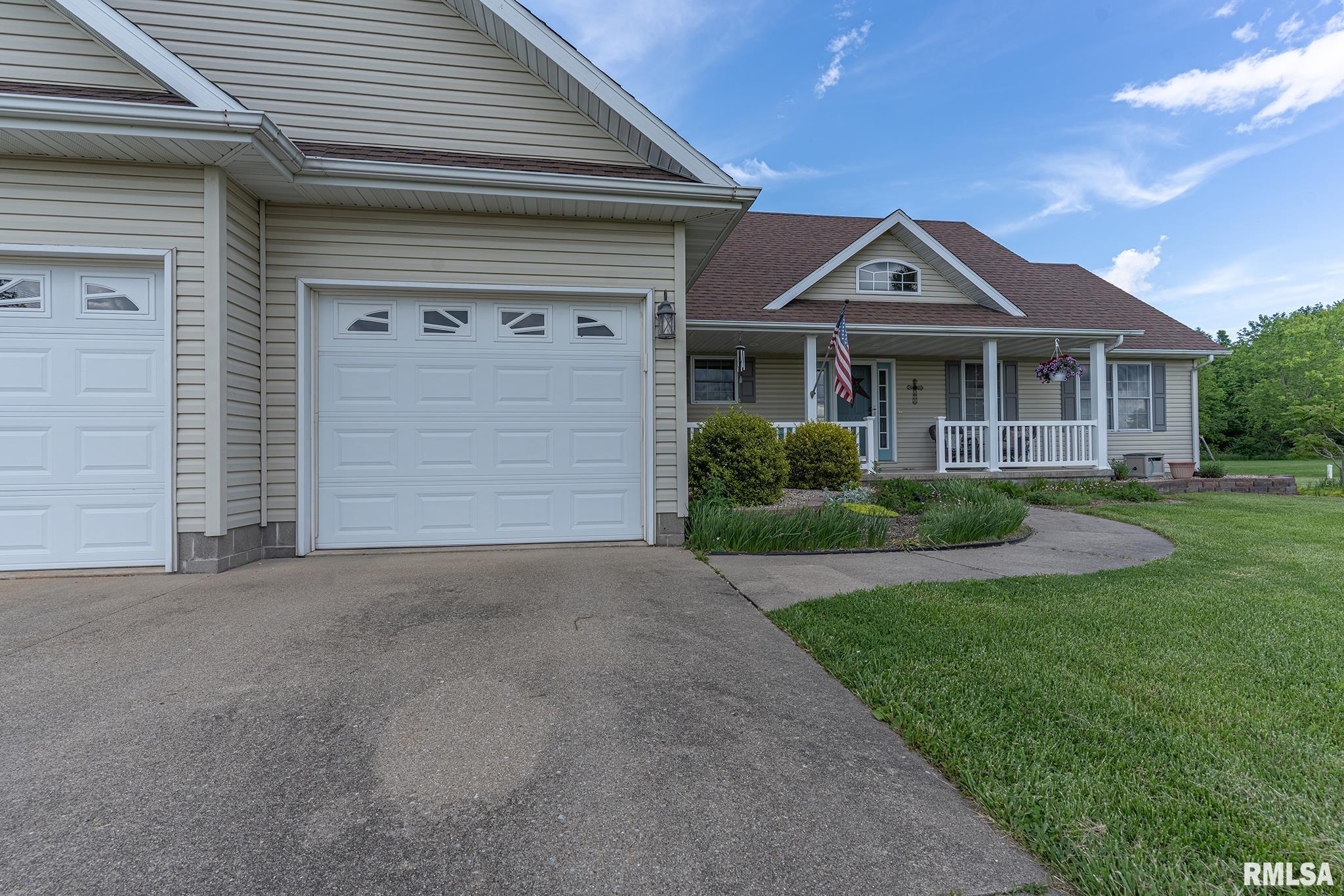 5175 Baker Road Salem, IL 62881 - Photo 5 of 42
