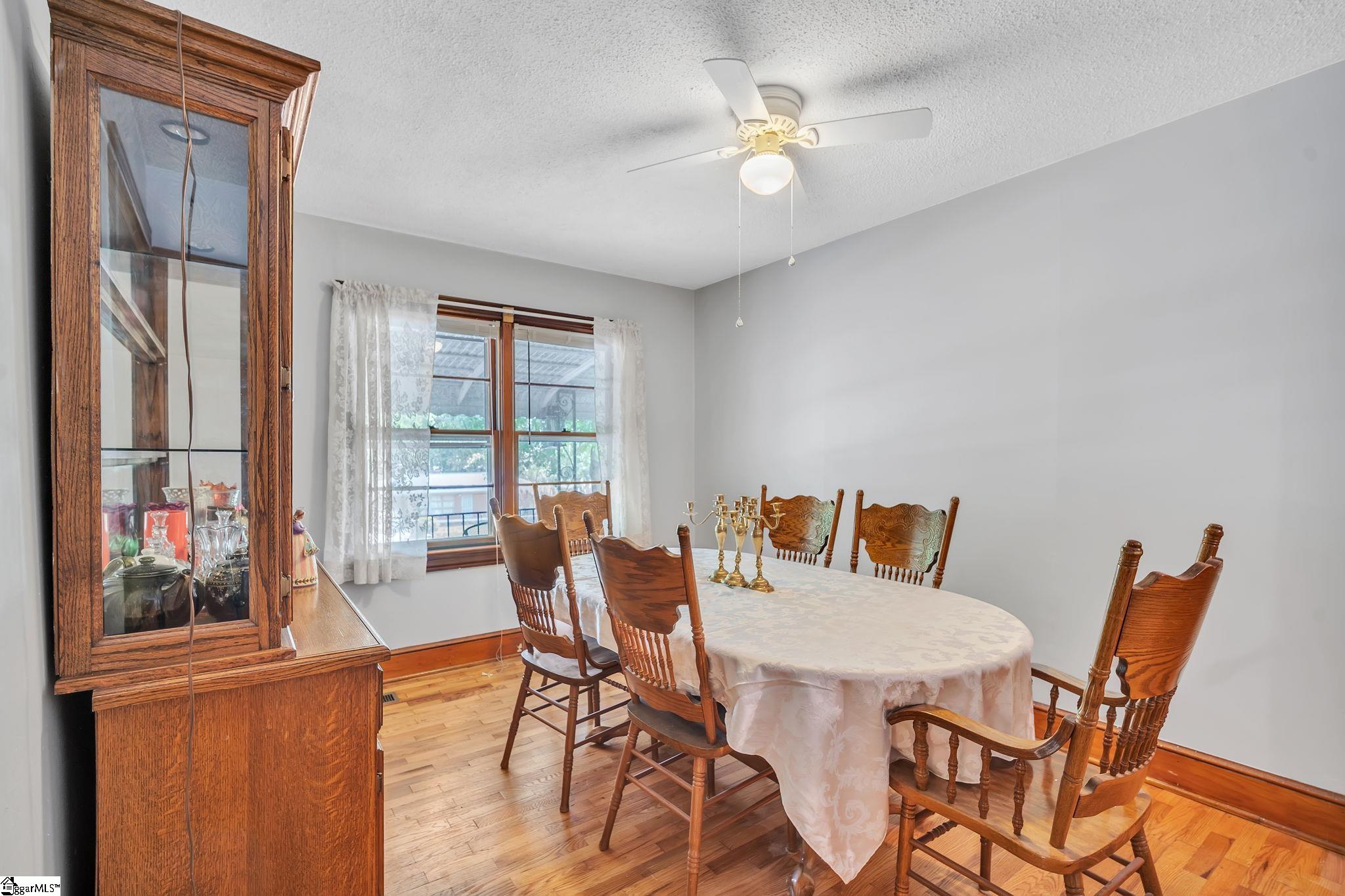 301 Preston Street Easley, SC 29640 - Photo 5 of 25 Gallery Image 5