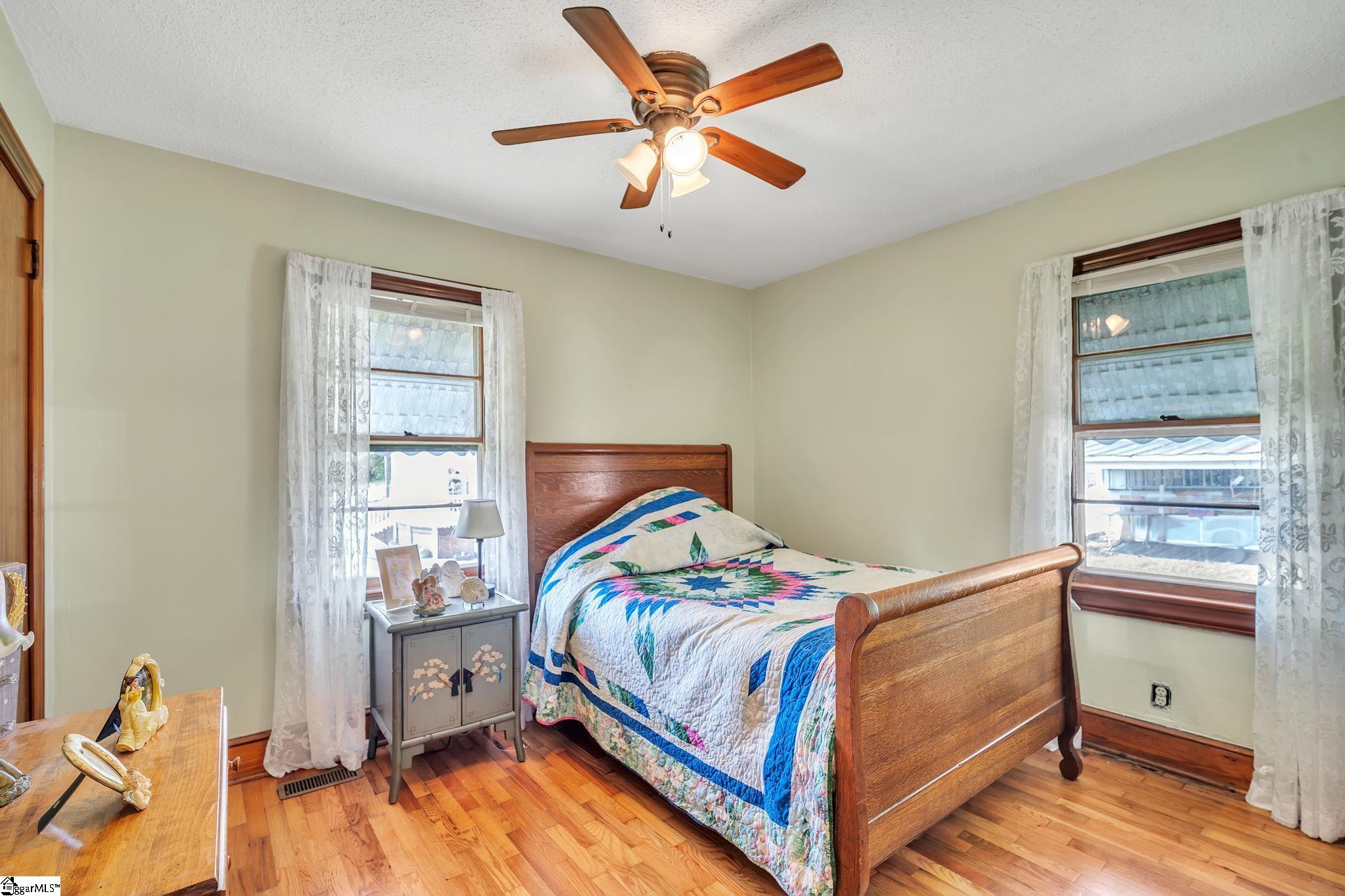 301 Preston Street Easley, SC 29640 - Photo 9 of 25 Gallery Image 9