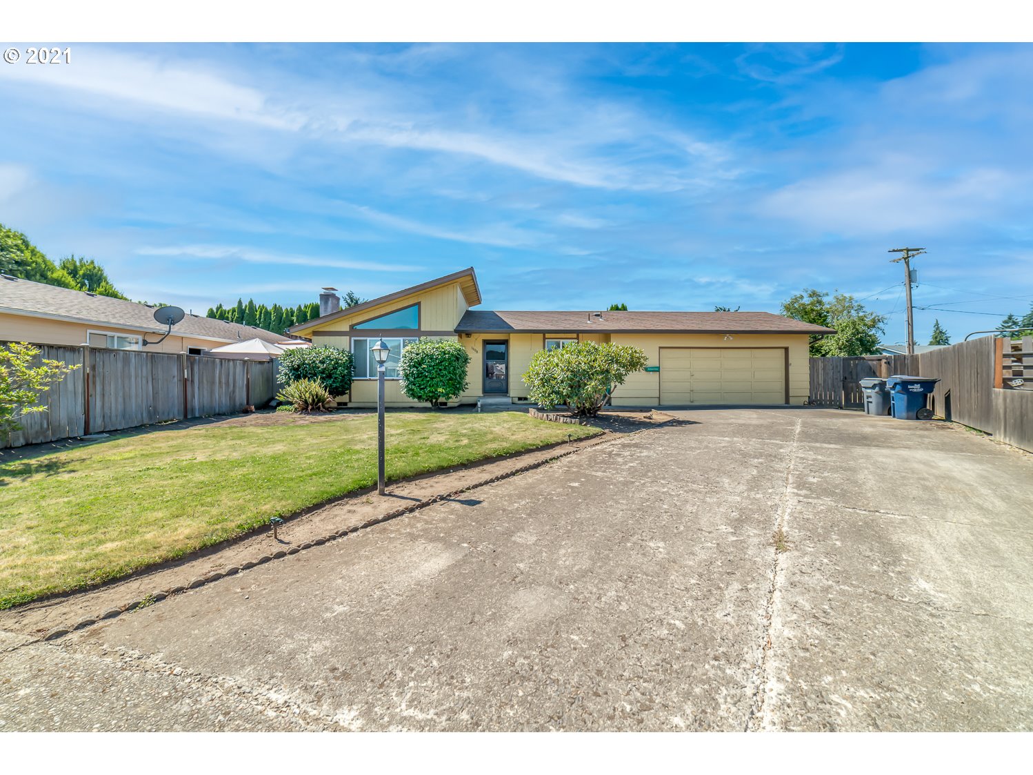 1008 55th Place Springfield, OR 97478 - Photo 2 of 29 Gallery Image 2