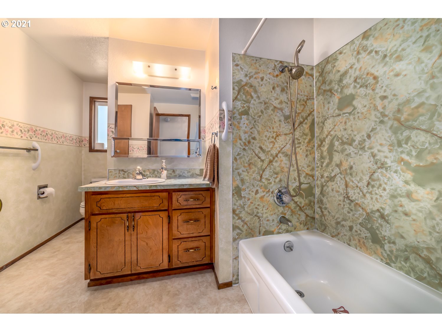 1008 55th Place Springfield, OR 97478 - Photo 17 of 29 Gallery Image 17