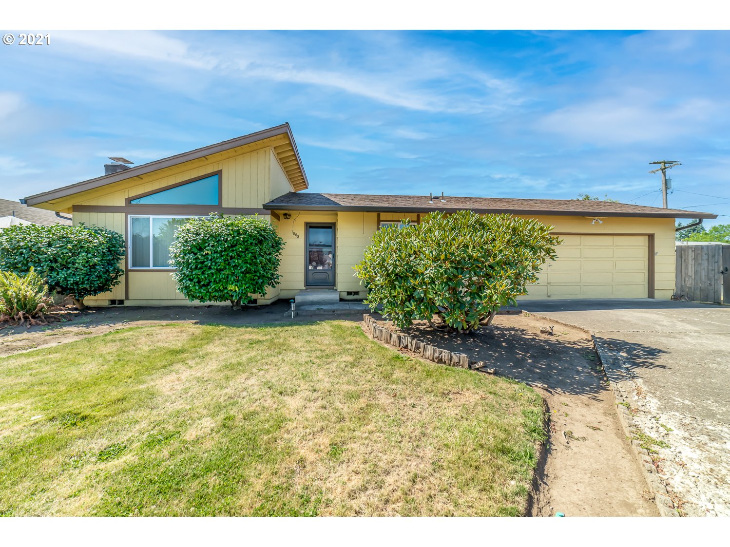 1008 55th Place Springfield, OR 97478 - Photo 4 of 29 Gallery Image 4