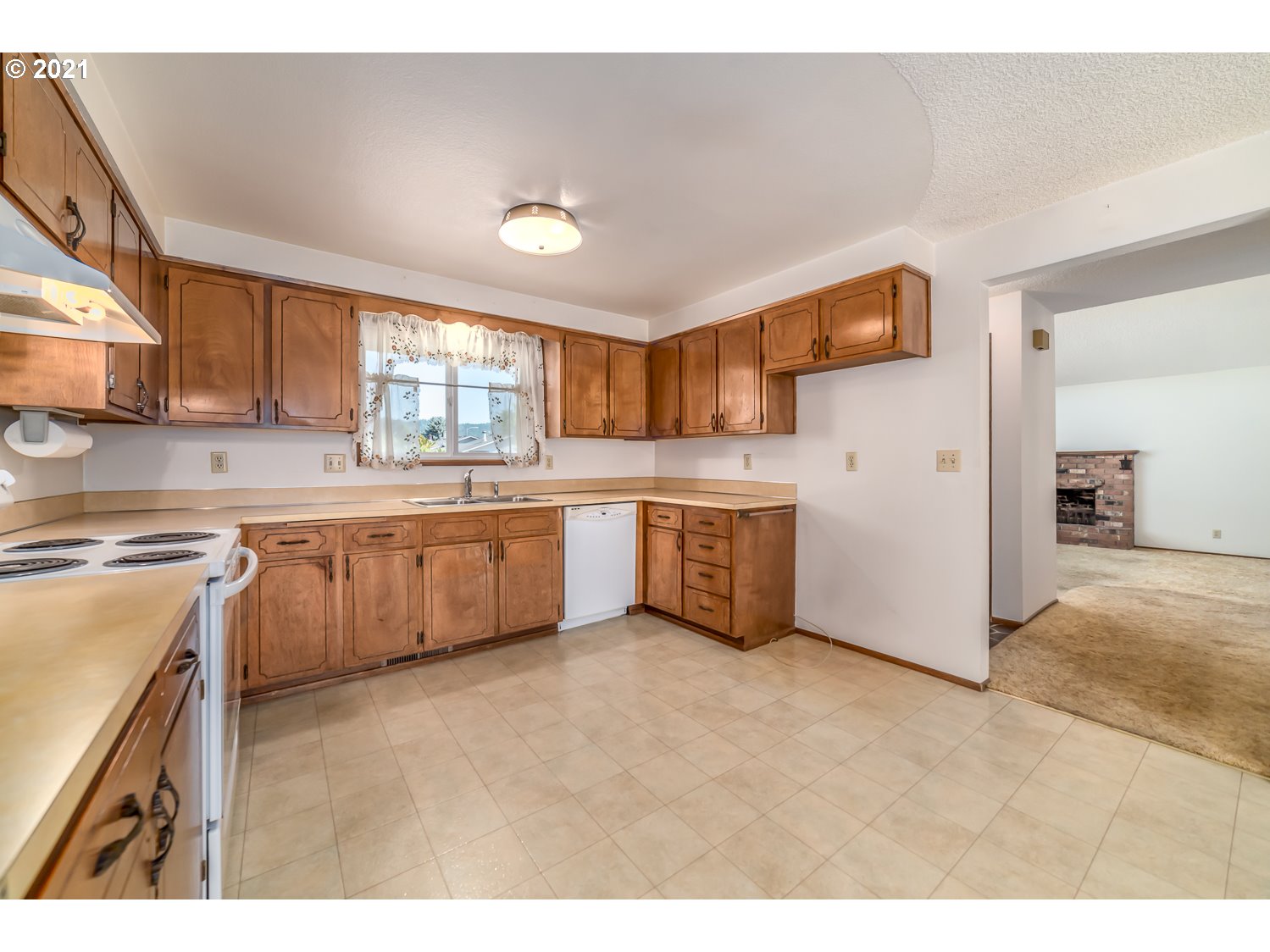 1008 55th Place Springfield, OR 97478 - Photo 7 of 29 Gallery Image 7