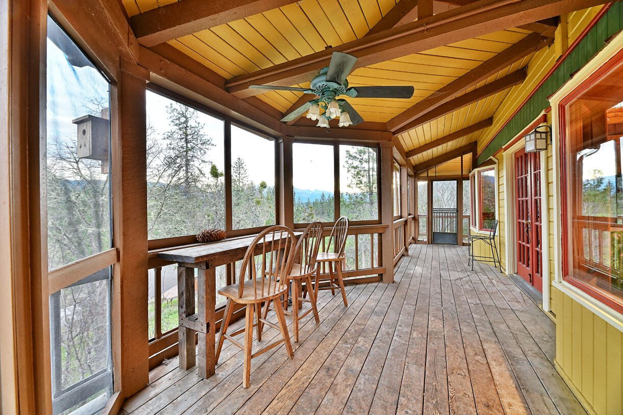 800 Messinger Road Williams, OR 97544 - Photo 5 of 51 05