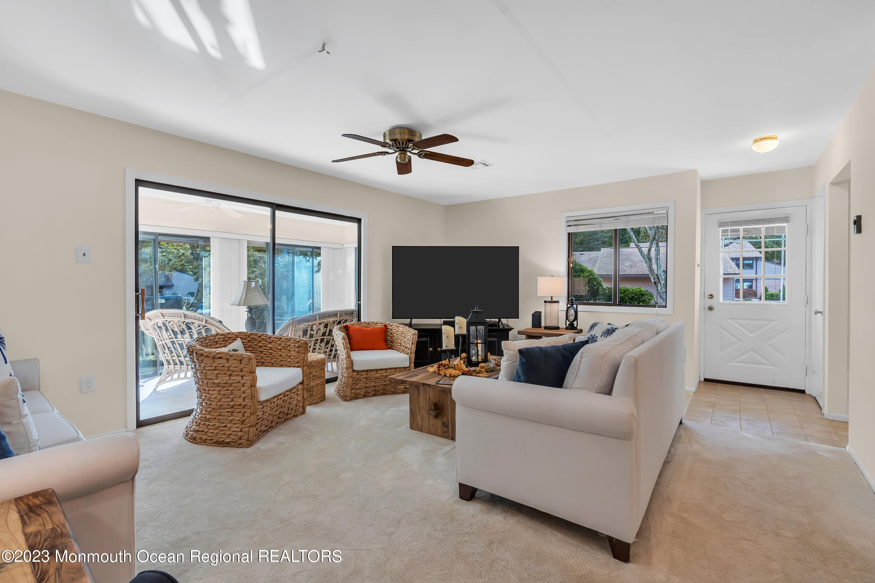 80 Friendship Court Red Bank, NJ 07701 - Photo 6 of 25 Spacious living room