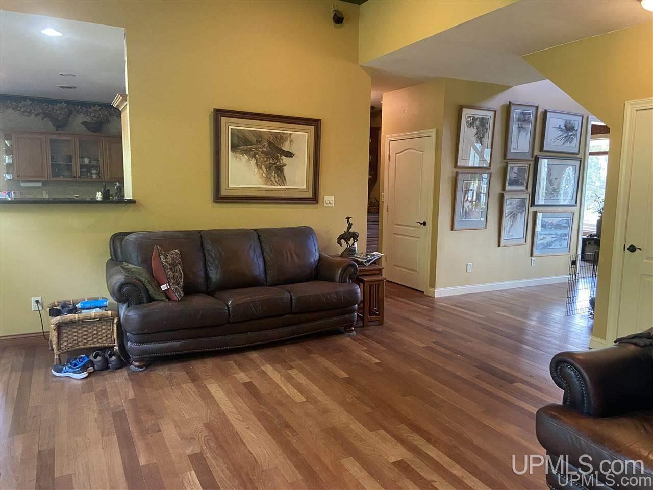 N17236 Lily Lake Road Dunbar, WI 54119 - Photo 4 of 34 Gallery Image 4