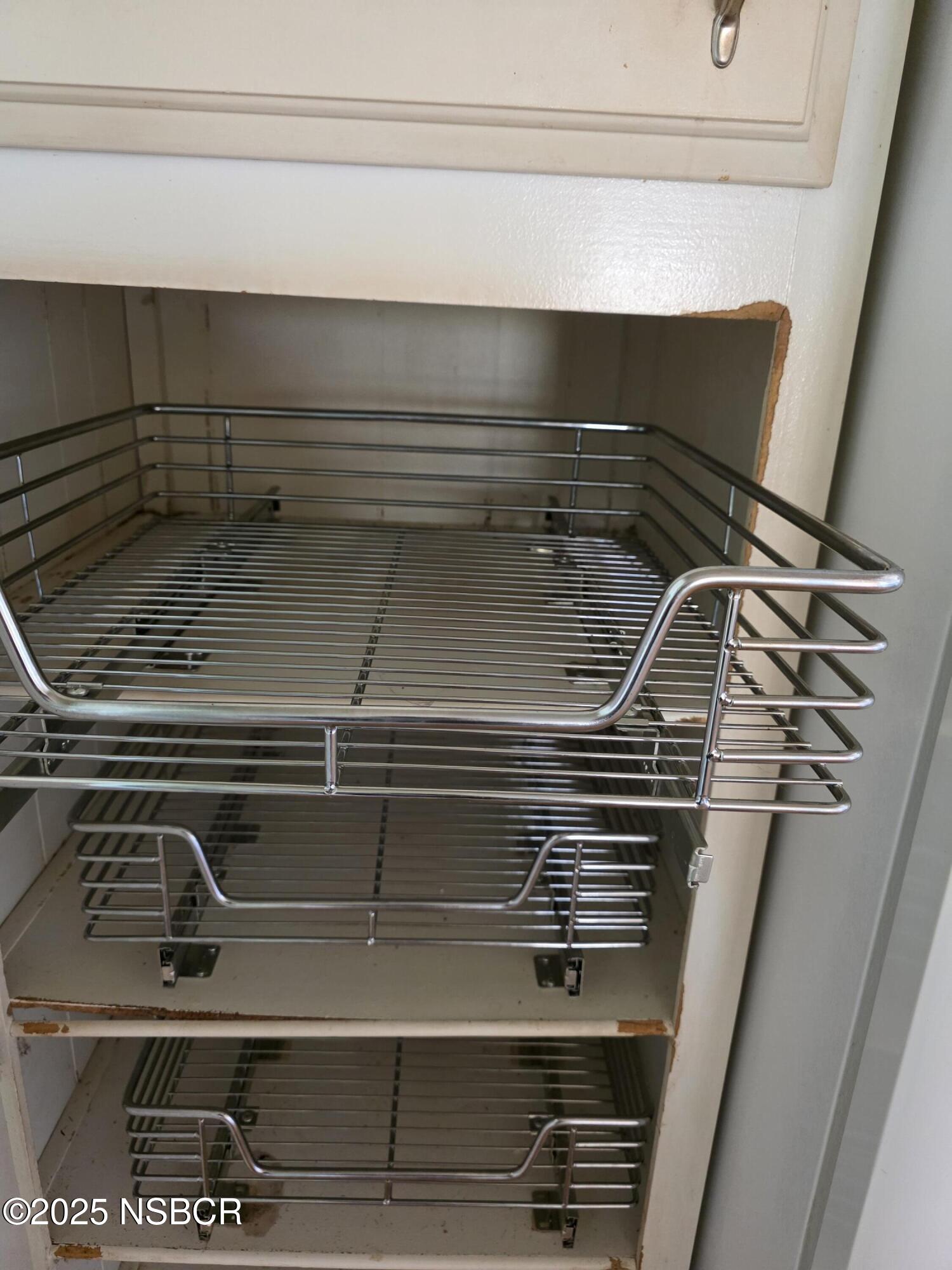 3822 Cherry Hill Road Santa Maria, CA 93455 - Photo 16 of 22 a close view of stove