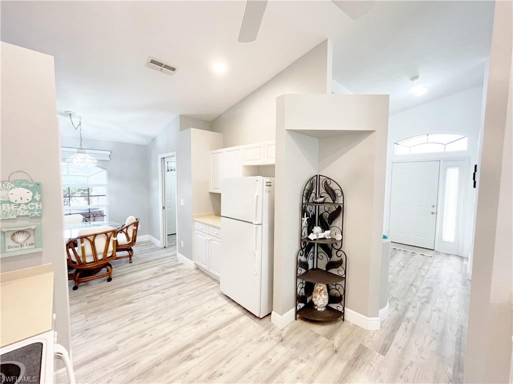 5390 Whitten Drive Naples, FL 34104 - Photo 5 of 18