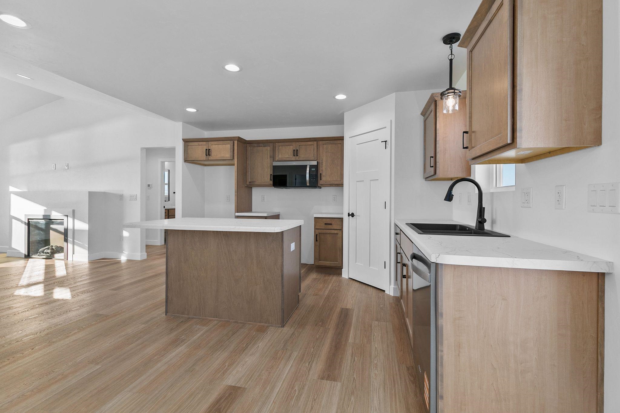 W5610 Tonys Way Appleton, WI 54915 - Photo 13 of 32