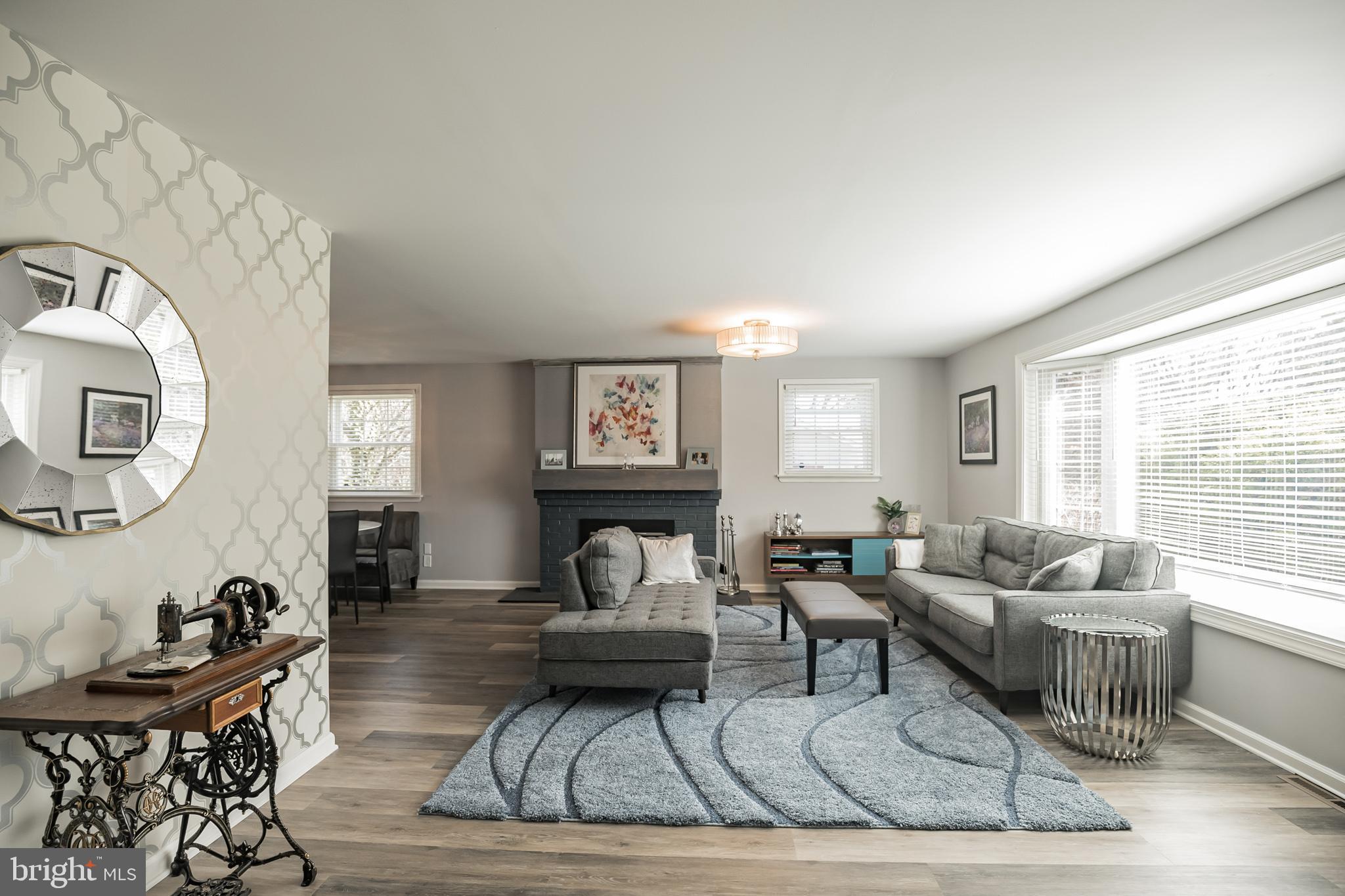 1326 Carol Road Jenkintown, PA 19046 - Photo 3 of 33 Living Room