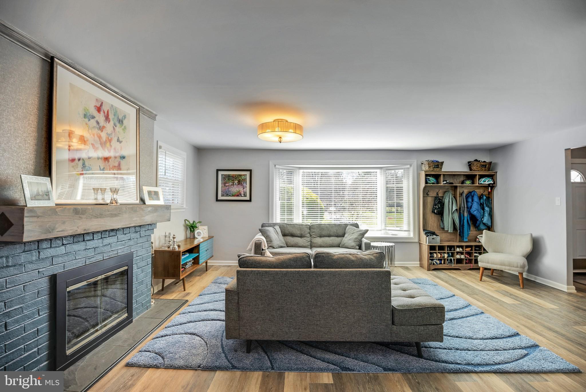 1326 Carol Road Jenkintown, PA 19046 - Photo 5 of 33 Living Room