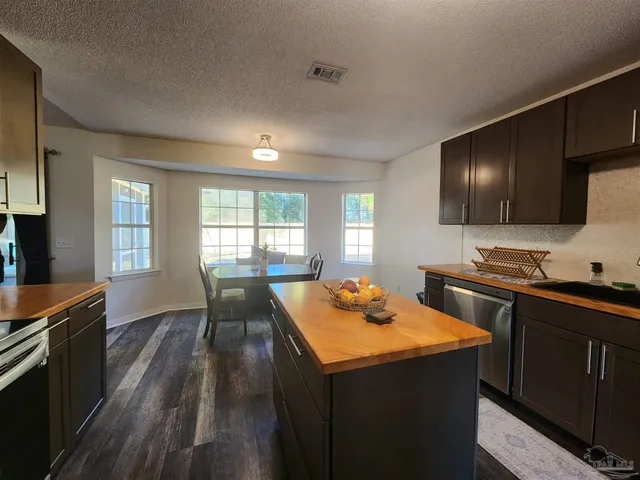 $395,000 | 10754 Crosscut Drive, Pensacola, FL 32506